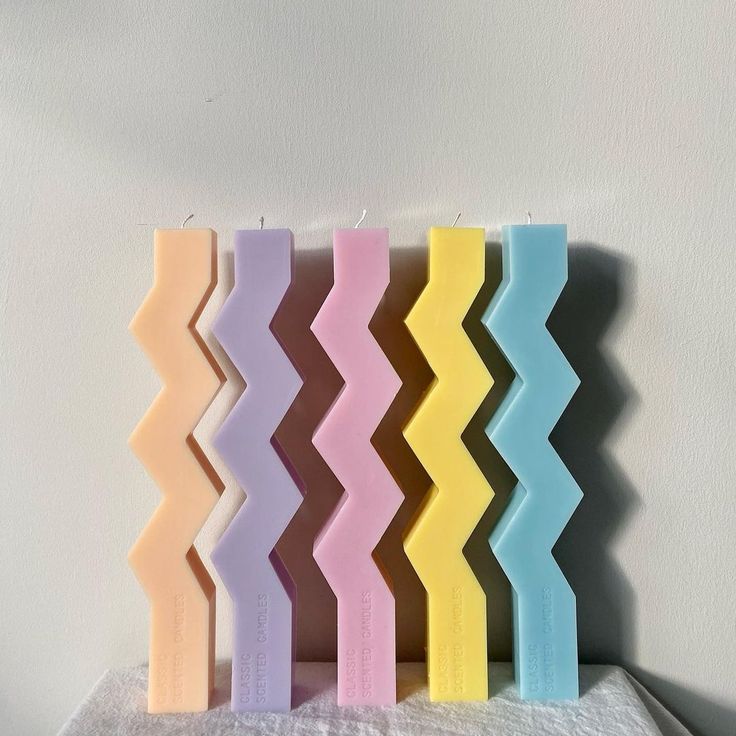 Zig Zag Taper Candle